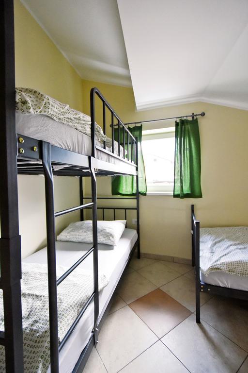Hostel X Point Кобарид Стая снимка