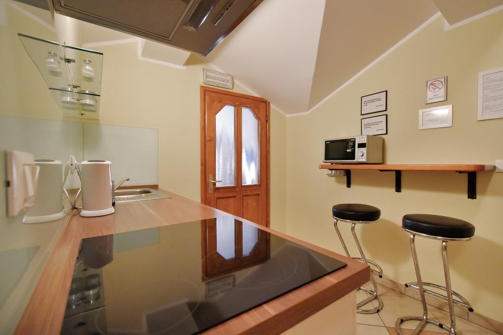 Hostel X Point Кобарид Екстериор снимка